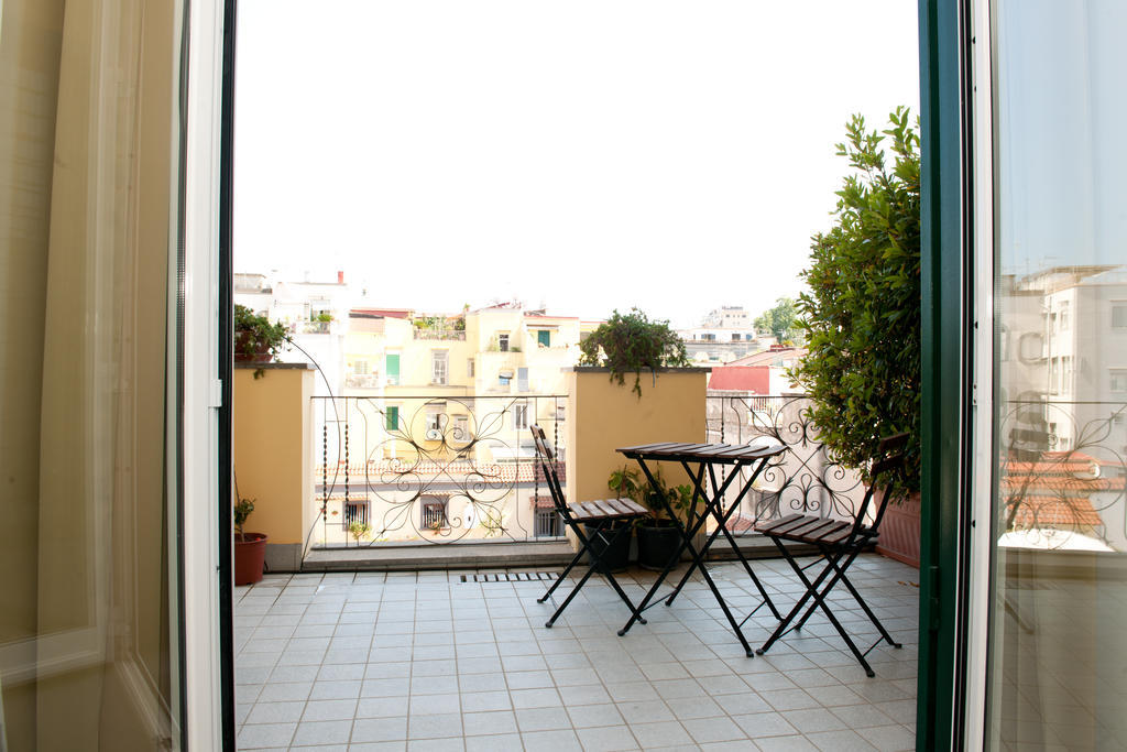 Nardones 48 Apartment เนเปิลส์ ภายนอก รูปภาพ